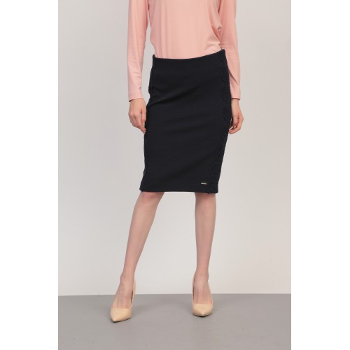 Пола 327 от плътно трико